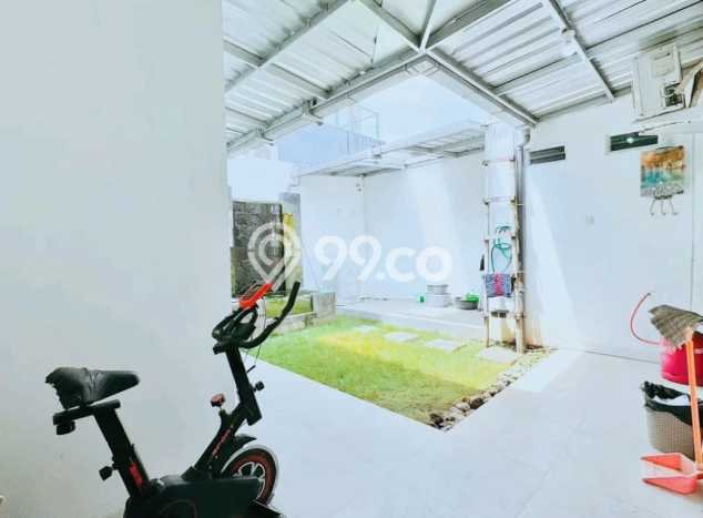 PROPERTI UNGGULAN! Rumah Strategis di , LT 231m2m² Bangunan 200m2m² PROPERTI UNGGULAN! Rumah Strategis di , LT 231m2m² Bangunan 200m2m²