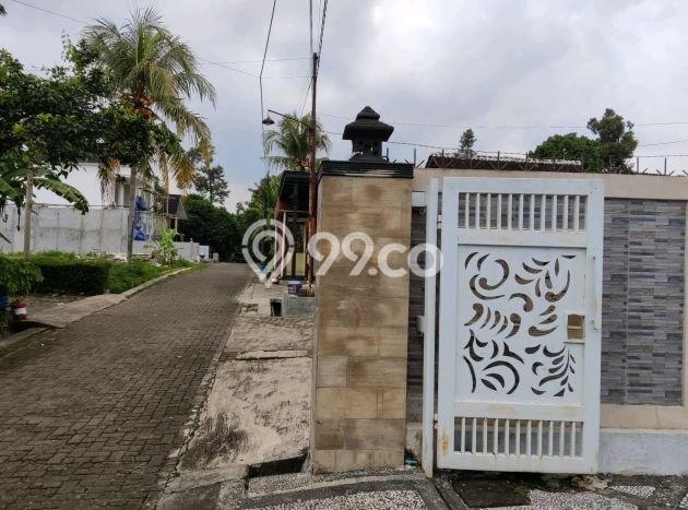 Rumah Eksklusif Siap Huni LT 931m2 di Gunung Pati, Semarang Rumah Eksklusif Siap Huni LT 931m2 di Gunung Pati, Semarang