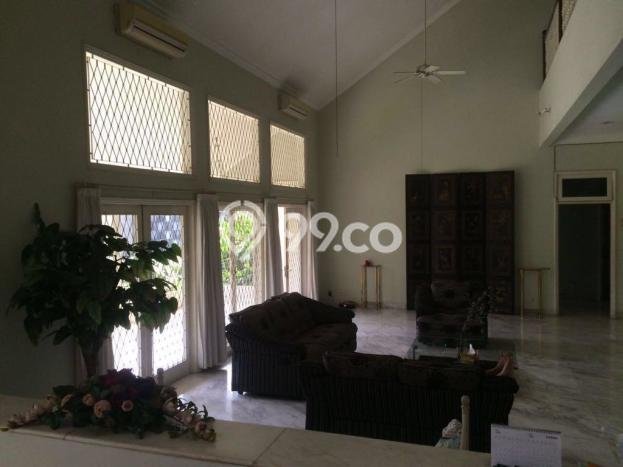 Rumah Elit Modern Tanpa Renovasi di Lebak Bulus Jakarta Selatan Rumah Elit Modern Tanpa Renovasi di Lebak Bulus Jakarta Selatan