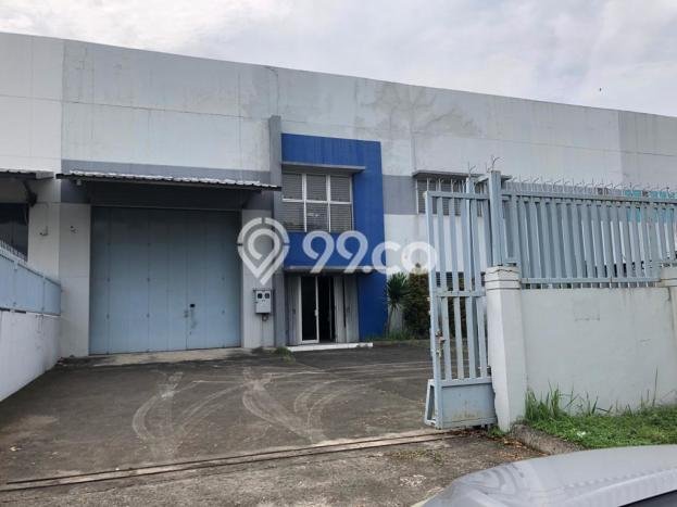 Gudang Lokasi Premium Kawasan Lippo Cikarang, Luas 1390m2m², Jalan Raya Gudang Lokasi Premium Kawasan Lippo Cikarang, Luas 1390m2m², Jalan Raya
