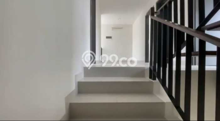 Rumah Mewah LB 144m2 Siap Huni Desain Elegan di Metland Menteng, Jakarta Timur Rumah Mewah LB 144m2 Siap Huni Desain Elegan di Metland Menteng, Jakarta Timur