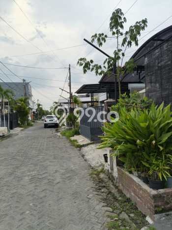 Dijual Rumah 3 Kamar Lokasi Ideal Nyaman dan Strategis di Rungkut Dijual Rumah 3 Kamar Lokasi Ideal Nyaman dan Strategis di Rungkut