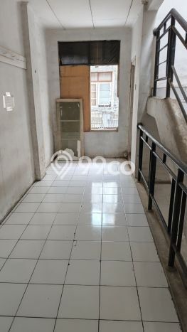 Ruko untuk disewa di Cengkareng punya LT 60m2 & LB 120m2 harga sewa kompetitif Ruko untuk disewa di Cengkareng punya LT 60m2 & LB 120m2 harga sewa kompetitif