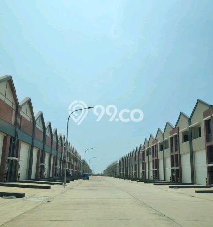Unit Gudang Disewakan di Teluk Naga di Area Ramai & Strategis Unit Gudang Disewakan di Teluk Naga di Area Ramai & Strategis