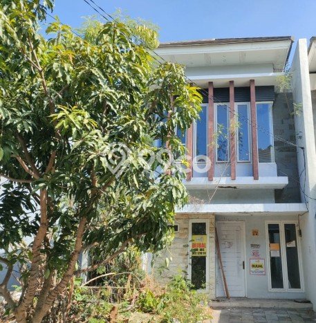 Jual Rumah Bagus Siap Huni LB 120m2 di Rungkut, Surabaya Jual Rumah Bagus Siap Huni LB 120m2 di Rungkut, Surabaya