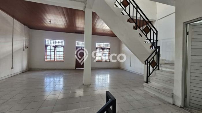 LOKASI PREMIUM! Ruko Kawasan Denpasar Selatan, Luas 190m2m², Area Ramai LOKASI PREMIUM! Ruko Kawasan Denpasar Selatan, Luas 190m2m², Area Ramai