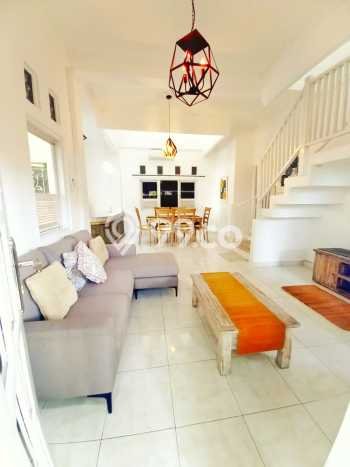 Vila Siap Huni Kawasan , Area 0m2m², Akses ke Pusat Kota Vila Siap Huni Kawasan , Area 0m2m², Akses ke Pusat Kota