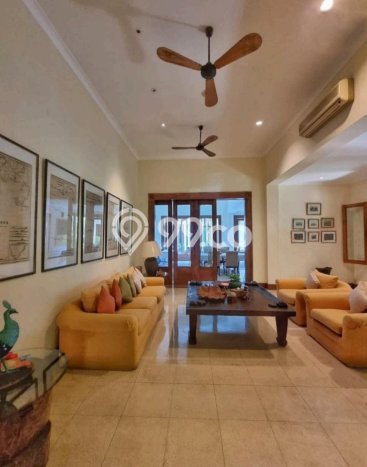 Best Deal Hunian Premium Ideal dan Luas di Menteng, Jakarta Pusat Best Deal Hunian Premium Ideal dan Luas di Menteng, Jakarta Pusat