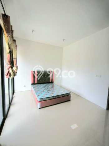 Disewakan! Rumah 4 Kamar Tidur &
3 Kamar Mandi di Batam Centre, Batam Disewakan! Rumah 4 Kamar Tidur &
3 Kamar Mandi di Batam Centre, Batam