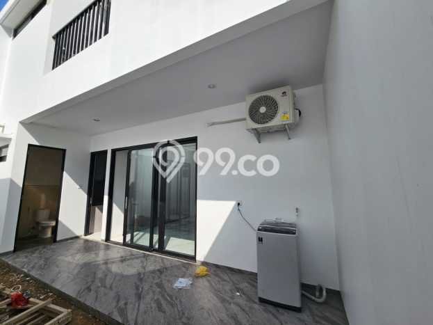 Disewakan! Rumah 4 Kamar Tidur &
5 Kamar Mandi di Batam Centre, Batam Disewakan! Rumah 4 Kamar Tidur &
5 Kamar Mandi di Batam Centre, Batam