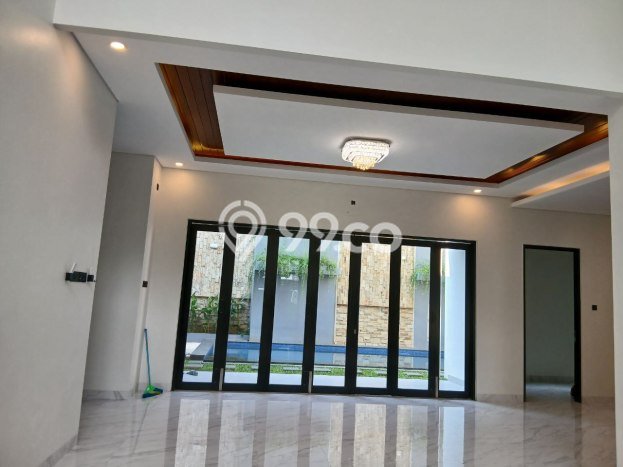 Rumah Elit Modern Siap Huni di Gandaria Jakarta Selatan Rumah Elit Modern Siap Huni di Gandaria Jakarta Selatan