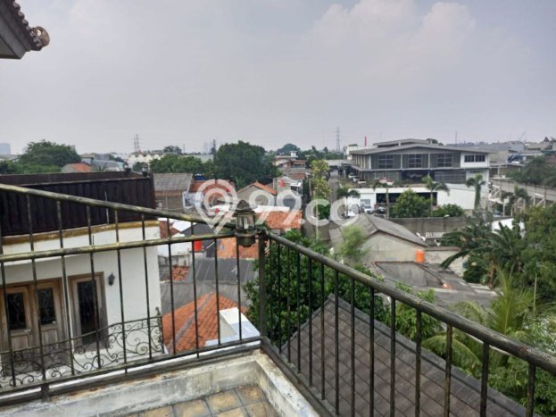 Jual Rumah Luas Elegan Dengan View Cantik di Bekasi Kota, Bekasi Jual Rumah Luas Elegan Dengan View Cantik di Bekasi Kota, Bekasi