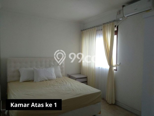 Lokasi terbaik! Rumah siap pakai dikontrakkan di Coblong LB 300m2 Lokasi terbaik! Rumah siap pakai dikontrakkan di Coblong LB 300m2