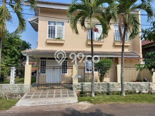 For Sale Rumah 6 Kamar Lokasi Strategis Bagus dan Strategis di Arcamanik For Sale Rumah 6 Kamar Lokasi Strategis Bagus dan Strategis di Arcamanik