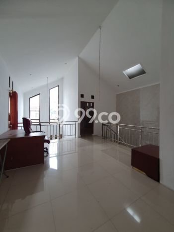 Rumah Sewa Bandung LT 130m2 LB 180m2 Area Buah Batu Rumah Sewa Bandung LT 130m2 LB 180m2 Area Buah Batu