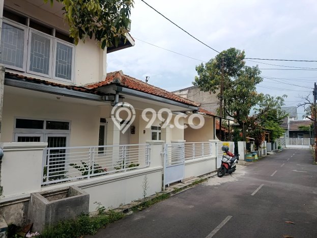 Rumah Modern 5 Kamar LT 150m2 di Bandung Timur Rumah Modern 5 Kamar LT 150m2 di Bandung Timur