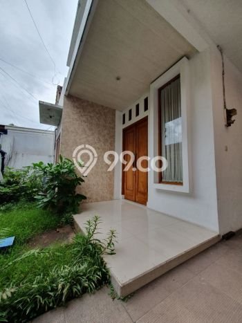 Rumah Sewa Bandung LT 130m2 LB 180m2 Area Buah Batu Rumah Sewa Bandung LT 130m2 LB 180m2 Area Buah Batu
