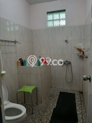 For Sale Rumah 6 Kamar Lokasi Strategis Bagus dan Strategis di Arcamanik For Sale Rumah 6 Kamar Lokasi Strategis Bagus dan Strategis di Arcamanik