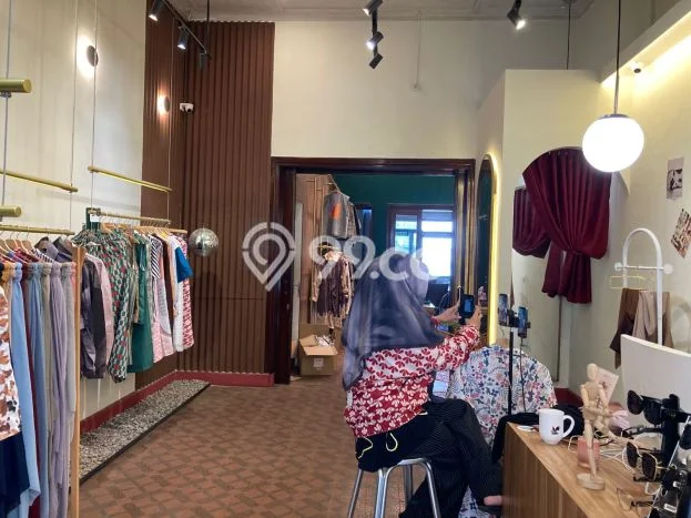Unit Komersial Disewakan di Bandung Area Strategis Harga Kompetitif Unit Komersial Disewakan di Bandung Area Strategis Harga Kompetitif