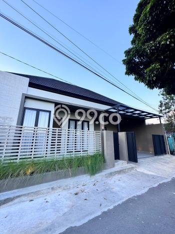 Rumah Modern 3 Kamar LT 200m2 di Purwomartani Rumah Modern 3 Kamar LT 200m2 di Purwomartani