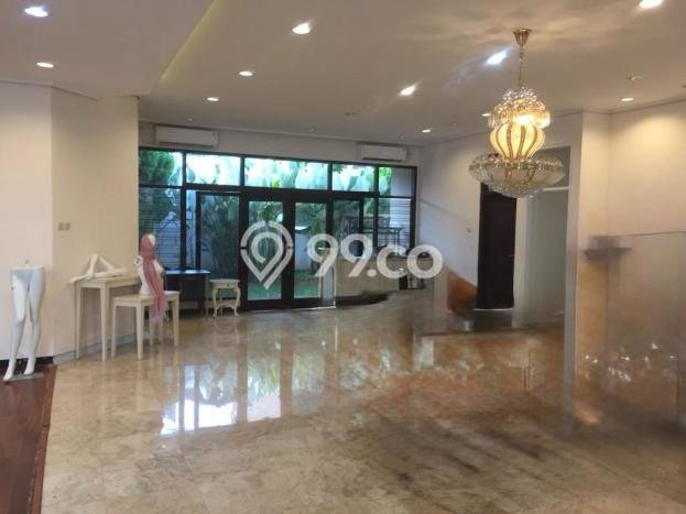 Sewa Rumah Nyaman LT 700m2 / LB 600m2 di Cipete, Jakarta Selatan Sewa Rumah Nyaman LT 700m2 / LB 600m2 di Cipete, Jakarta Selatan