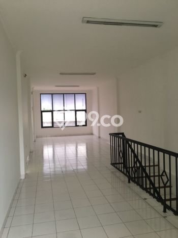 Ruko Dijual di Jakarta Timur LT 328m2 & LB 570m2 Lokasi Terbaik! Ruko Dijual di Jakarta Timur LT 328m2 & LB 570m2 Lokasi Terbaik!