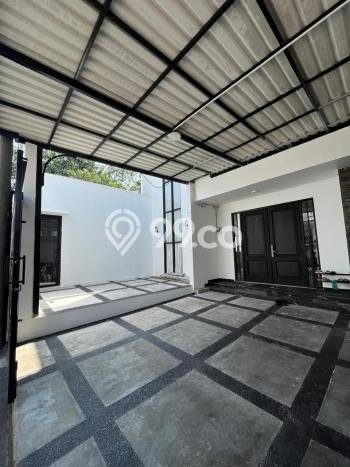 Rumah Eksklusif Siap Huni LT 217m2 di Kelapa Gading, Jakarta Utara Rumah Eksklusif Siap Huni LT 217m2 di Kelapa Gading, Jakarta Utara
