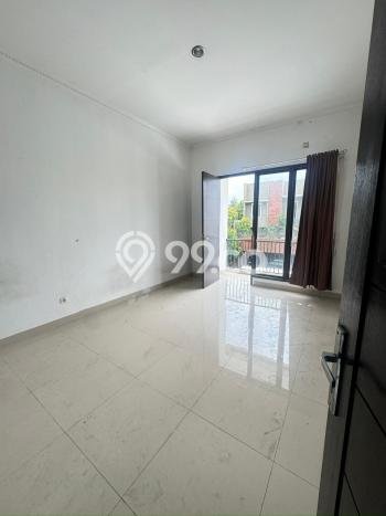 For Sale! Luxury House LT 200m2 Desain Modern di Harapan Indah For Sale! Luxury House LT 200m2 Desain Modern di Harapan Indah