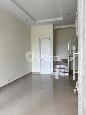 Rumah Modern Cantik 3 Kamar Bisa Langsung Pindah di BSD Rumah Modern Cantik 3 Kamar Bisa Langsung Pindah di BSD