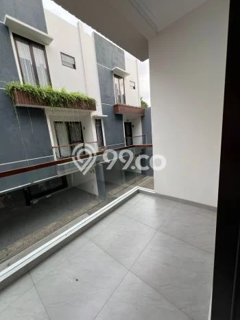 Rumah Minimalis 4 KT di Thamrin Jakarta Pusat Semi Furnished Rumah Minimalis 4 KT di Thamrin Jakarta Pusat Semi Furnished