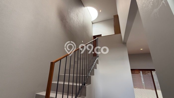 Rumah Strategis Minimalis Lb 125m2 di Ciputat, Tangerang Selatan Rumah Strategis Minimalis Lb 125m2 di Ciputat, Tangerang Selatan