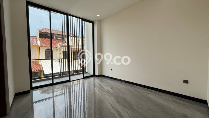 Dijual Rumah Luas Megah Dengan View Eksklusif di Pejaten, Jakarta Selatan Dijual Rumah Luas Megah Dengan View Eksklusif di Pejaten, Jakarta Selatan