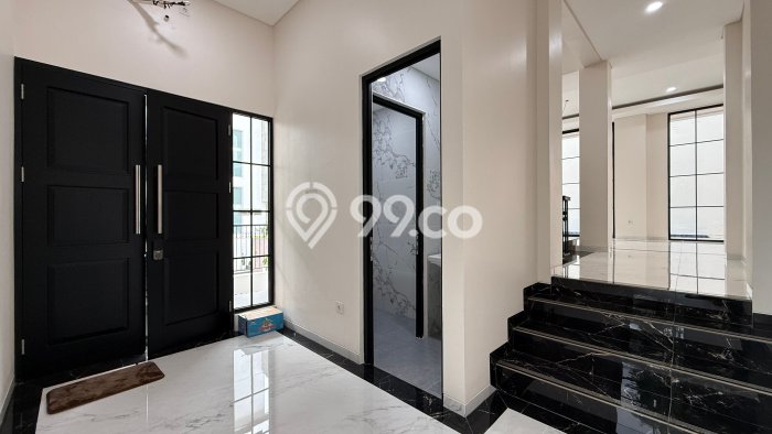 Dijual Rumah Premium dengan Fasilitas Sekitar Komplit di Cilandak, Jakarta Selatan Dijual Rumah Premium dengan Fasilitas Sekitar Komplit di Cilandak, Jakarta Selatan