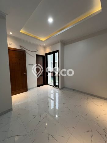 Rumah Minimalis 4 KT di Thamrin Jakarta Pusat Semi Furnished Rumah Minimalis 4 KT di Thamrin Jakarta Pusat Semi Furnished
