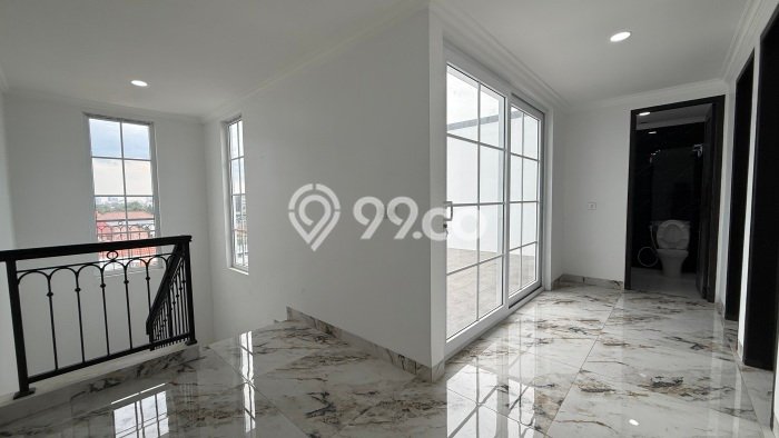 Dijual Rumah Mewah Elegan Dengan View Cantik di Pejaten, Jakarta Selatan Dijual Rumah Mewah Elegan Dengan View Cantik di Pejaten, Jakarta Selatan
