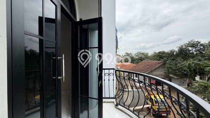 Dijual Rumah Strategis Bagus Punya 4 KT di Jagakarsa Jakarta Selatan SHM Dijual Rumah Strategis Bagus Punya 4 KT di Jagakarsa Jakarta Selatan SHM