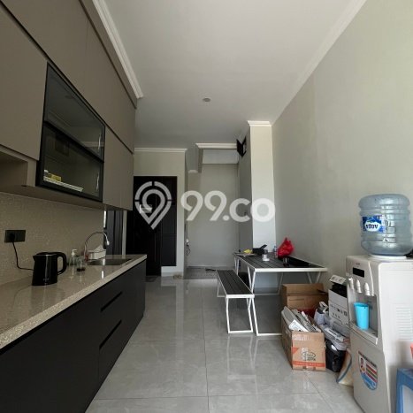 Siap Huni Hunian Elit 5 Kamar di Cilandak Dekat ke Mana Pun Siap Huni Hunian Elit 5 Kamar di Cilandak Dekat ke Mana Pun
