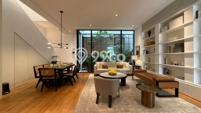 Jual Rumah Luas Megah Dengan View Eksklusif di Pondok Indah, Jakarta Selatan Jual Rumah Luas Megah Dengan View Eksklusif di Pondok Indah, Jakarta Selatan