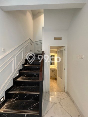 Dijual Rumah Premium dengan Fasilitas Sekitar Komplit di Cilandak, Jakarta Selatan Dijual Rumah Premium dengan Fasilitas Sekitar Komplit di Cilandak, Jakarta Selatan