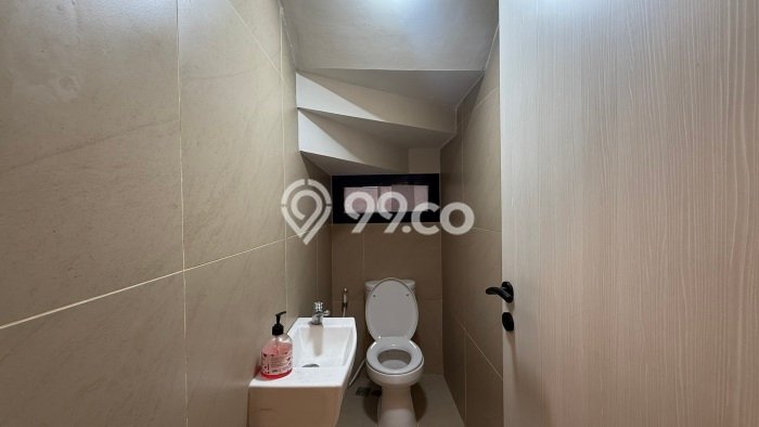Rumah Modern 3 KT di Pondok Cabe Tangerang Semi Furnished Rumah Modern 3 KT di Pondok Cabe Tangerang Semi Furnished