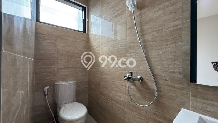 Rumah Modern Cantik 4 Kamar Siap Huni di Cilandak Rumah Modern Cantik 4 Kamar Siap Huni di Cilandak