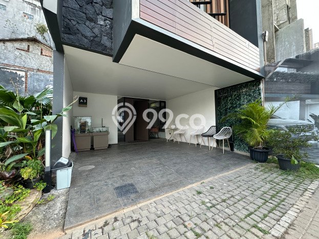 Ready to Use! Luxury House LT 68m2 Desain Elegan di Gatot Subroto Ready to Use! Luxury House LT 68m2 Desain Elegan di Gatot Subroto