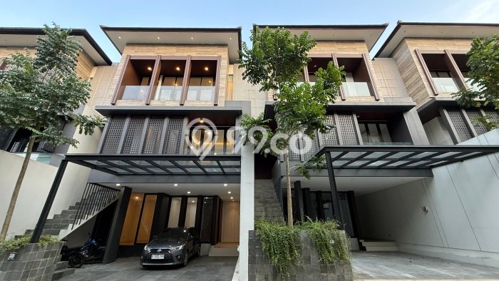 Hot Offer Hunian Mewah Ideal dan Luas di Cilandak, Jakarta Selatan Hot Offer Hunian Mewah Ideal dan Luas di Cilandak, Jakarta Selatan