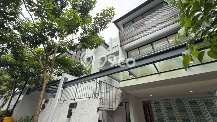 Hunian Elit LB 265m2 Siap Pakai Desain Elegan di Lebak Bulus, Jakarta Selatan Hunian Elit LB 265m2 Siap Pakai Desain Elegan di Lebak Bulus, Jakarta Selatan