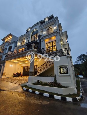 Rumah Elit Modern Tanpa Renovasi di Cipete Jakarta Selatan Rumah Elit Modern Tanpa Renovasi di Cipete Jakarta Selatan