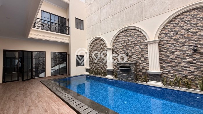 For Sale! Luxury House LT 384m2 Desain Elegan di Cipete For Sale! Luxury House LT 384m2 Desain Elegan di Cipete