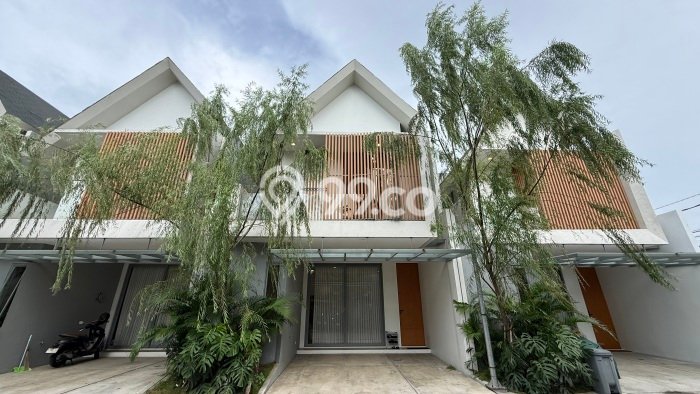 Rumah Luas Asri 3 KT Siap Pakai di Lebak Bulus Jakarta Selatan Rumah Luas Asri 3 KT Siap Pakai di Lebak Bulus Jakarta Selatan