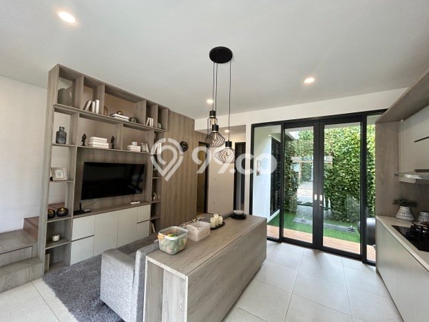 Rumah Strategis Modern Lb 70m2 di Cakung, Jakarta Timur Rumah Strategis Modern Lb 70m2 di Cakung, Jakarta Timur