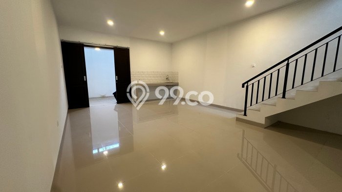 Rumah Luas Asri 3 KT Siap Pakai di Cinere Jakarta Selatan Rumah Luas Asri 3 KT Siap Pakai di Cinere Jakarta Selatan