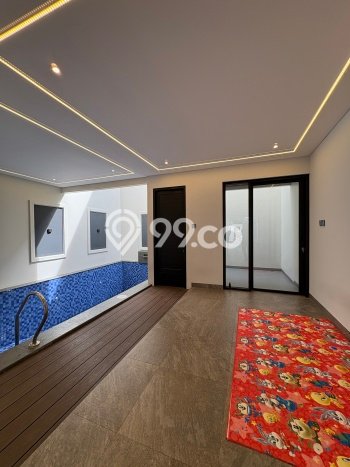 Rumah Mewah LB 290m2 Siap Huni Desain Elegan di Tb Simatupang, Jakarta Selatan Rumah Mewah LB 290m2 Siap Huni Desain Elegan di Tb Simatupang, Jakarta Selatan